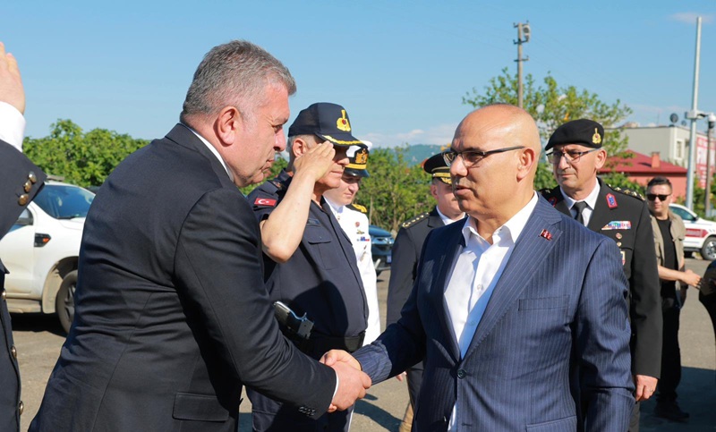 Giresun Valisi Mustafa Koç, aynı aileden 5 kişinin hayatını kaybettiği