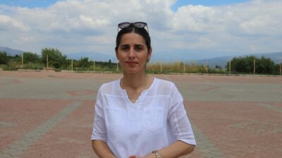Aydın’ın Karacasu ilçesinde 5 yaşındaki oğlunu sahipsiz köpeklerden korumak isterken