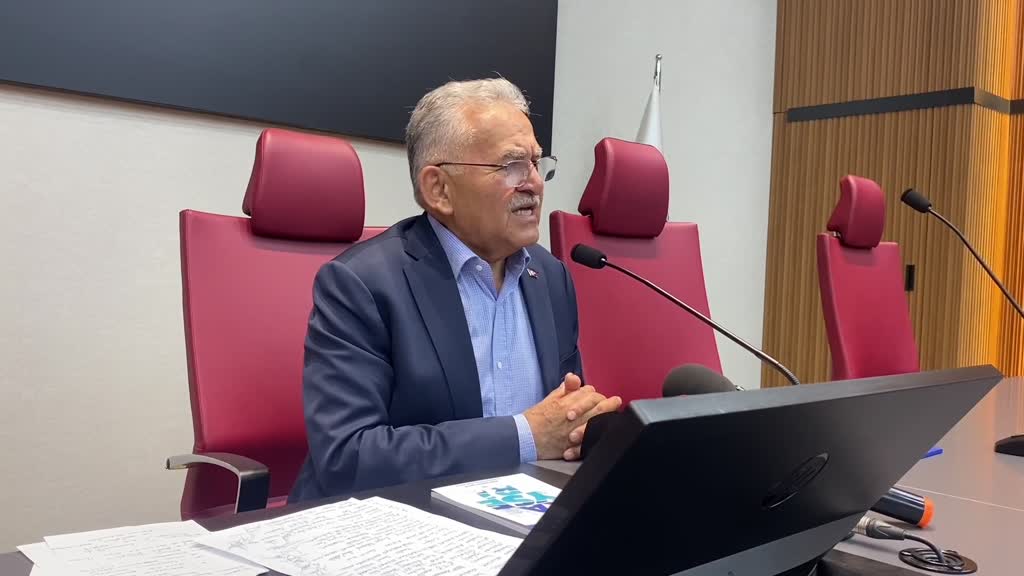 Kayseri Büyükşehir Belediye Başkanı Memduh Büyükkılıç başkanlığında yapılan toplantıda, Süper
