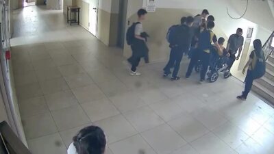 Bursa’nın İnegöl ilçesinde asansörün arızalanması nedeniyle bulunduğu kattan inemeyen bedensel