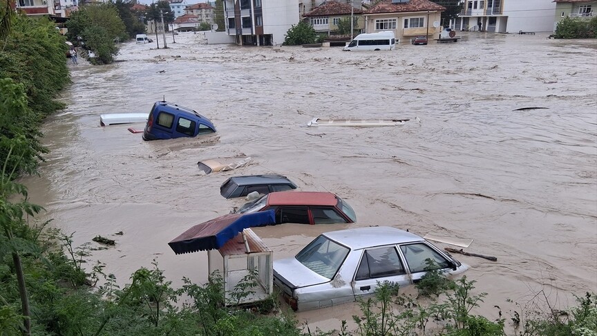 Samsun’un Havza ilçesinde etkili olan sağanak sonrası dereler taştı, bazı