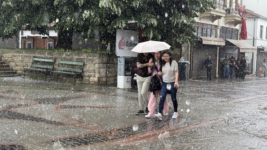 Edirne, Afyonkarahisar ve Kütahya’da etkili olan sağanak ve dolu nedeniyle