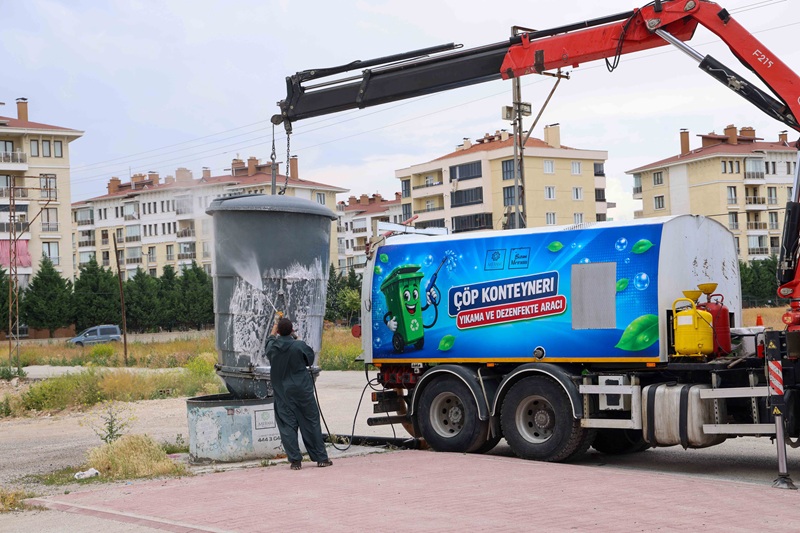 Meram Belediyesi, hava sıcaklıklarının yükselmesiyle birlikte ilçe genelindeki yer altı