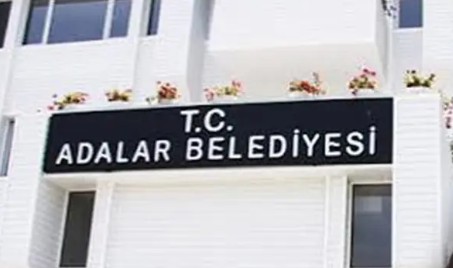 İstanbul’da Adalar Belediye Başkanı Ali Ercan Akpolat’ın tutuklanmasının ardından İçişleri