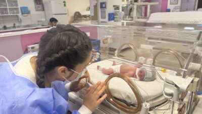 Konya’da 30 yıl önce ikiz olarak dünyaya gelen Ayşe Boz,