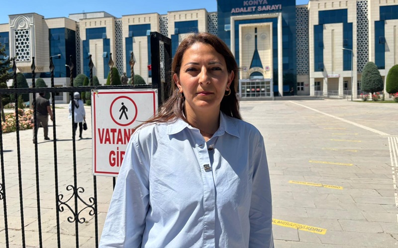 Konya’da kendilerini polis olarak tanıtarak arsa sahibi Bekir Çetin’i dolandırdıkları