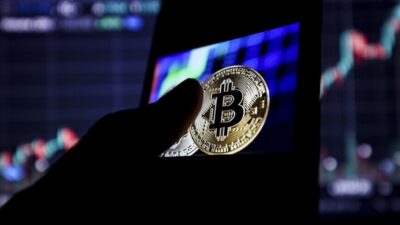 ABD'de spot bitcoin borsa yatırım fonlarındaki (ETF) sermaye çıkışlarının etkisiyle,
