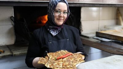 Konya’nın Sarayönü ilçesinde restoran işleten Muhsine Tamak, fırın ustalarının sık