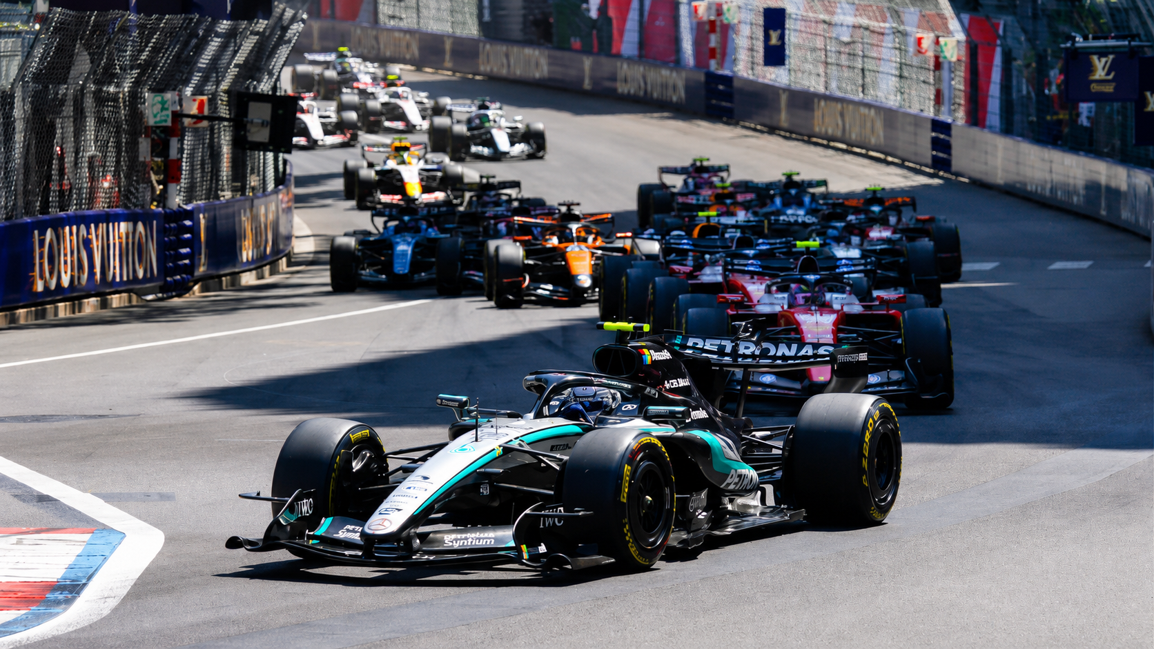 Formula 1 Monaco Grand Prix’sinde Mercedes pilotu Kimi Antonelli, olaylı