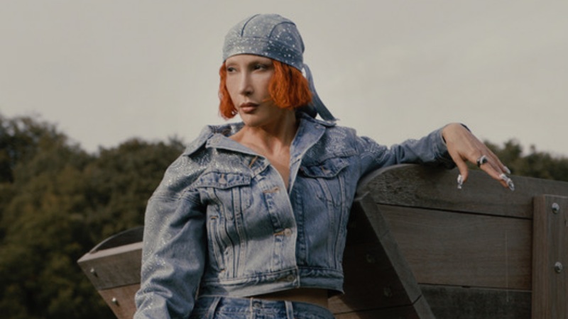 Ünlü şarkıcı Hande Yener, hakkında çıkan “kemoterapi gördüğü ve saçlarının