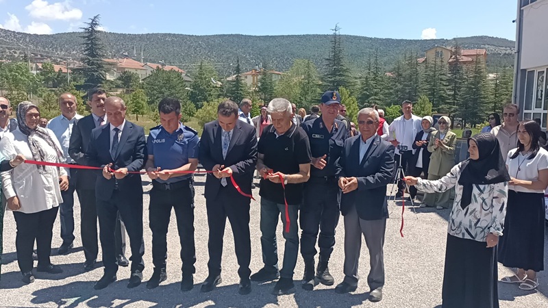 Konya’nın Hüyük ilçesinde Halk Eğitim Merkezi tarafından düzenlenen yıl sonu