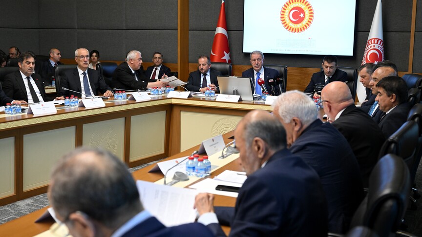 Uzman erbaşlar, sözleşmeli erbaş ve erlerin kamuda istihdamı, askeri mahal