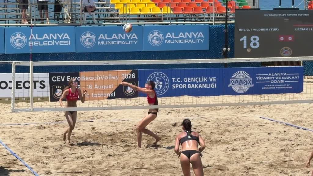CEV Plaj Voleybolu Milletler Kupası’nın Türkiye etabında kadınlarda Türkiye’nin birinci