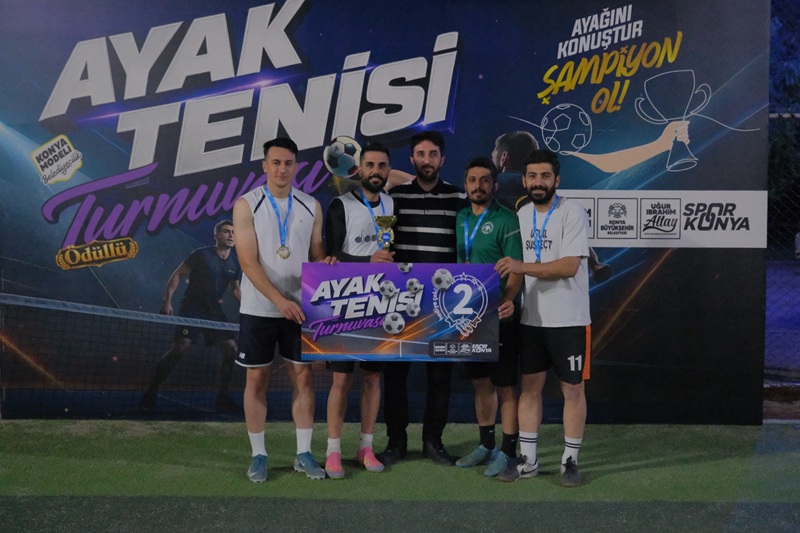 Konya Büyükşehir Belediyesi tarafından düzenlenen Ayak Tenisi Turnuvası’nda finalde BTM