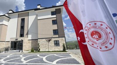 Çevre, Şehircilik ve İklim Değişikliği Bakanı Murat Kurum, "64 şehrimizde