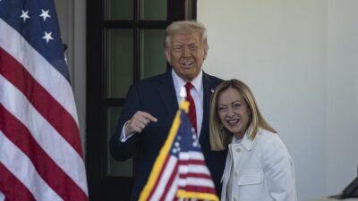 İtalya Başbakanı Giorgia Meloni, ABD Başkanı Donald Trump ile G7