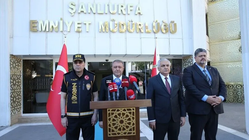 Şanlıurfa Valisi Hasan Şıldak, Şanlıurfa merkezli 11 ilde sokak satıcılarına