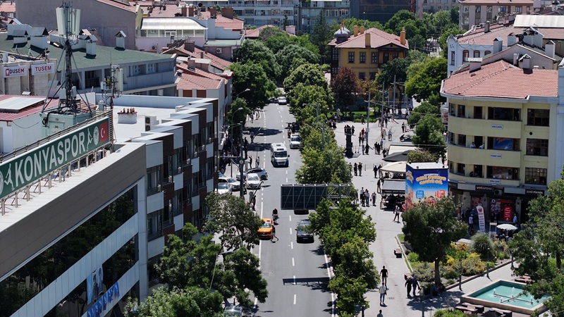 Konya Büyükşehir Belediyesi, şehrin en yoğun kullanılan güzergâhlarından biri olan