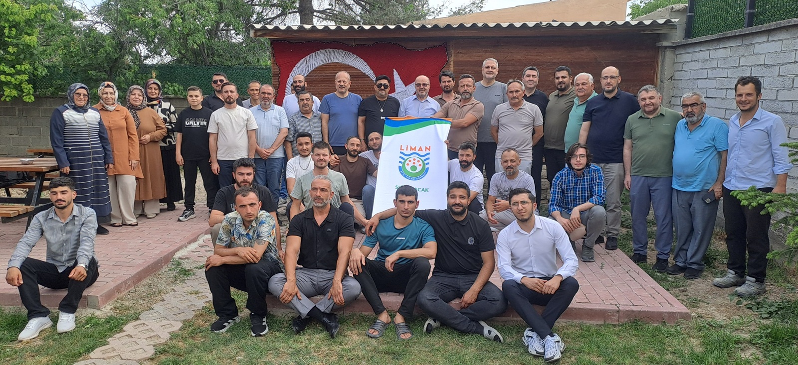 Liman Ayık Yaşam Derneği Konya Temsilciliği’nin düzenlediği aşure programında, birlik
