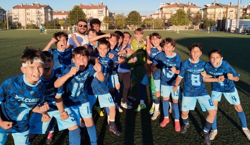 Konya Amatör Küme 2025-2026 Futbol Sezonu U12 Ligi’nde şampiyonluk kupası