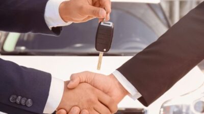 Motorlu Araç Satıcıları Federasyonu Genel Başkanı Aydın Erkoç, "Araç alırken