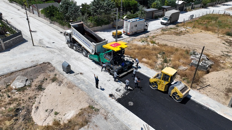 Selçuklu Belediyesi, ilçe genelinde ulaşım konforunu artırmak amacıyla yürüttüğü altyapı