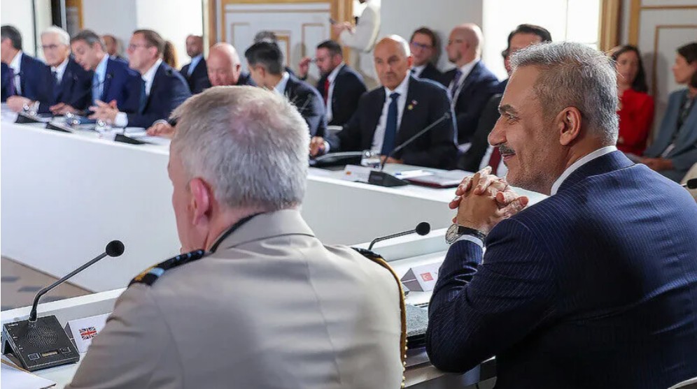 Dışişleri Bakanı Hakan Fidan, Fransa’nın başkenti Paris’te düzenlenen Ukrayna konulu