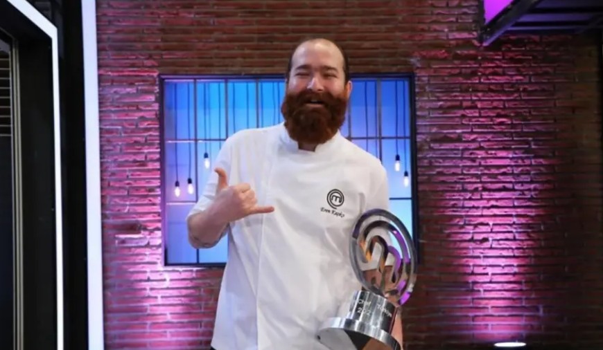 MasterChef Türkiye’nin 2021 sezonunda şampiyonluğa ulaşan profesyonel şef ve işletmeci