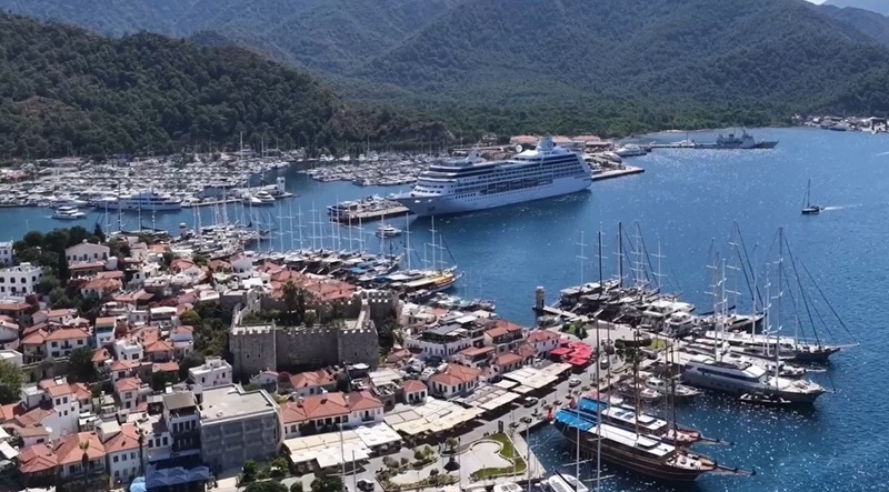 Marshall Adaları bayraklı “Regatta” adlı lüks kruvaziyer, 481 yolcu ve