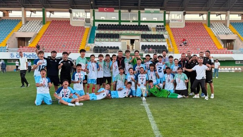Konya temsilcisi Selçuklu Belediyespor, TFF U15 Türkiye Şampiyonası finalinde Termespor’u