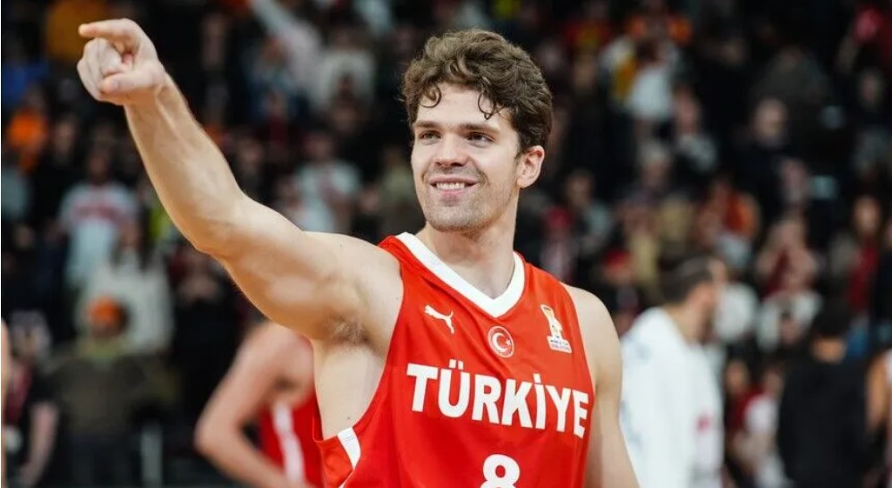 A Milli Basketbol Takımı oyuncusu Tarık Biberovic, Amerikan Basketbol Ligi