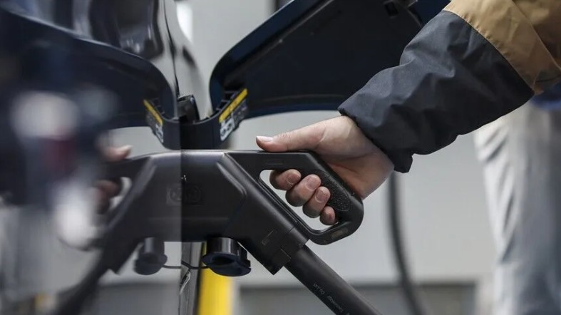 Türkiye'de trafiğe kayıtlı otomobiller arasında dizel ve LPG yakıtlı otomobillerin