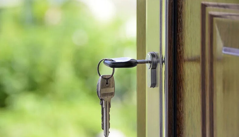 Tüketici derneklerinin temsilcileri ve hukukçular, yazlık kiralarken dikkat edilecek hususları