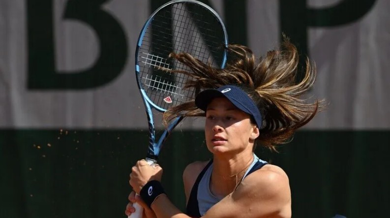 Milli tenisçi Zeynep Sönmez, Wimbledon’da tek kadınlarda ikinci turda turnuvaya