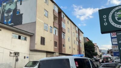 Erzurum’un Şükrüpaşa Mahallesi’nde bir apartman dairesinde çıkan kavgada 44 yaşındaki