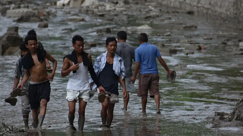 Nepal’in Çin sınırına yakın Rasuwa ve çevresinde meydana gelen sel