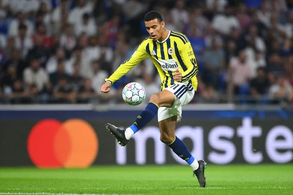 FIFA, Youssef En-Nesyri transferinden kalan ödemenin yapılmaması nedeniyle Fenerbahçe’ye verilen