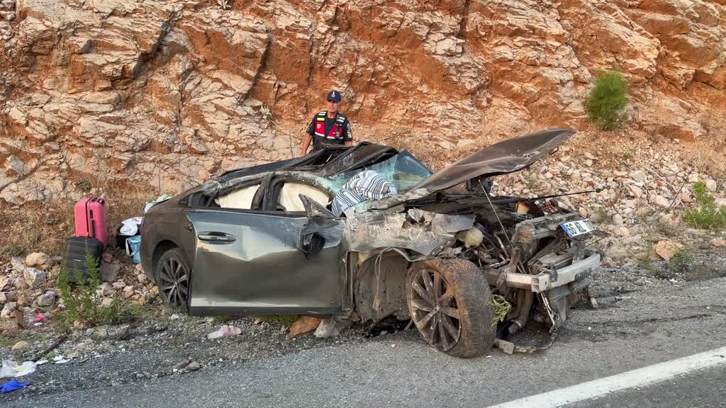 Antalya’nın Akseki ilçesinde, Konya-Antalya kara yolunun Akseki-Seydişehir kesiminde kontrolden çıkan