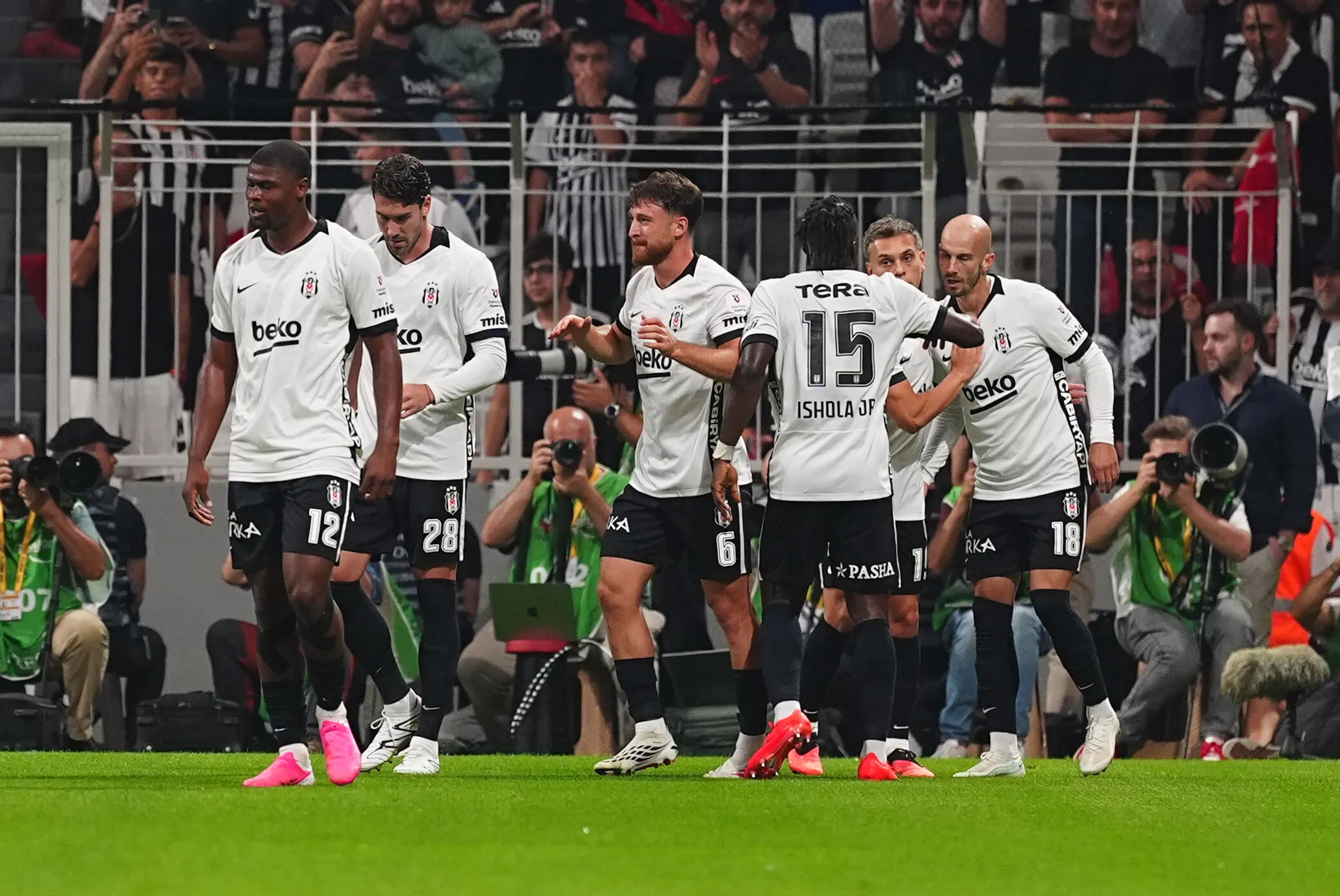 Trendyol Süper Lig’in 3. haftasında Beşiktaş, Tüpraş Stadı’nda ağırladığı Arca