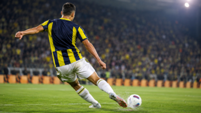 UEFA Şampiyonlar Ligi’nde Lyon’u eleyerek lig aşamasına yükselen Fenerbahçe’nin transfer