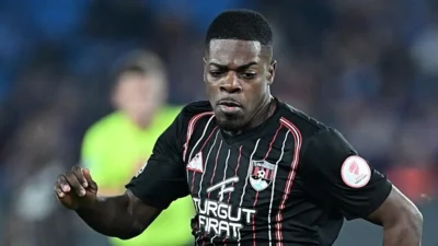 Trendyol Süper Lig ekiplerinden Corendon Alanyaspor, Vanspor FK'den 24 yaşındaki
