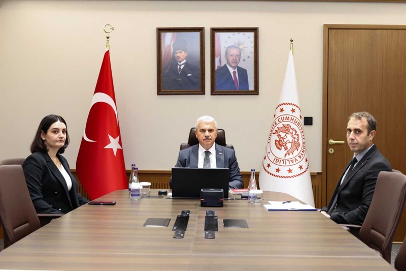 Konya’da kaymakamlar toplantısı, Vali İbrahim Akın başkanlığında gerçekleştirildi.