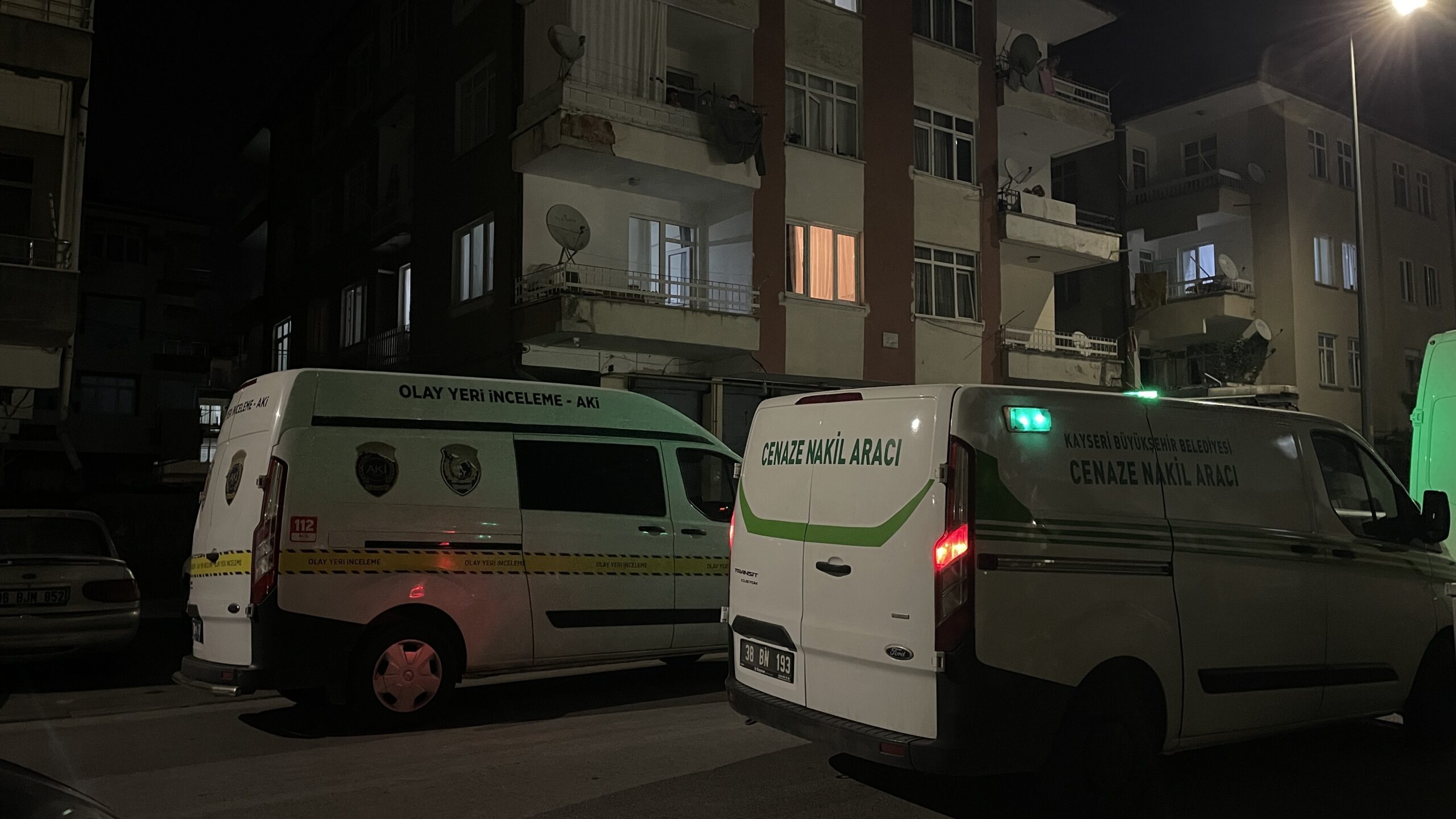 Kayseri’nin Kocasinan ilçesinde bir evde çıkan tartışmanın bıçaklı kavgaya dönüşmesi