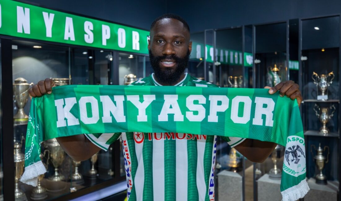 Konyaspor, Demokratik Kongo Cumhuriyeti Milli Takımı'nın deneyimli sol beki Arthur