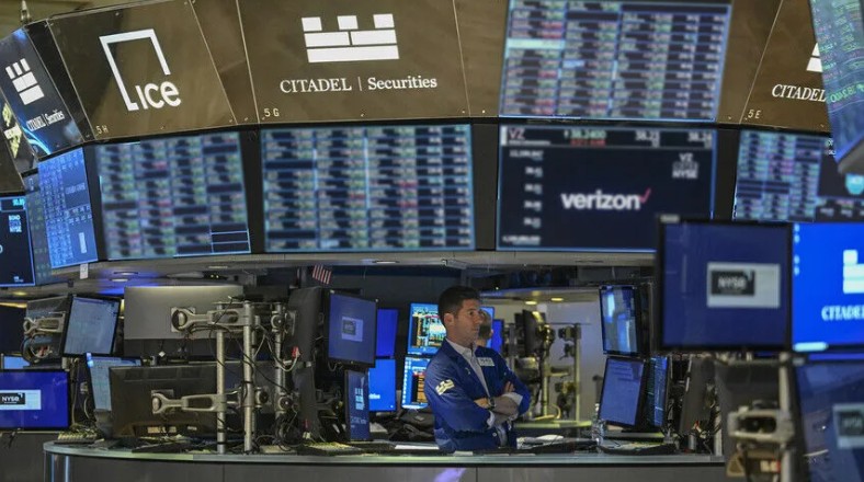 Küresel piyasalarda ABD Merkez Bankasının faiz politikasına ilişkin belirsizlikler ve