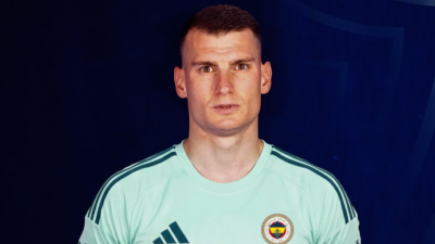 Fenerbahçe, Hırvat kaleci Dominik Livakovic’in kalıcı transferi konusunda Barcelona ile