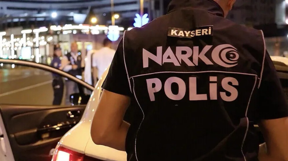 Kayseri’de 636 polisin katılımıyla düzenlenen “Şehit Murat Akpınar-12” operasyonunda çeşitli