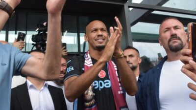Trabzonspor, Brezilyalı futbolcu Fabinho'yu 2 yıllığına renklerine bağladı.
