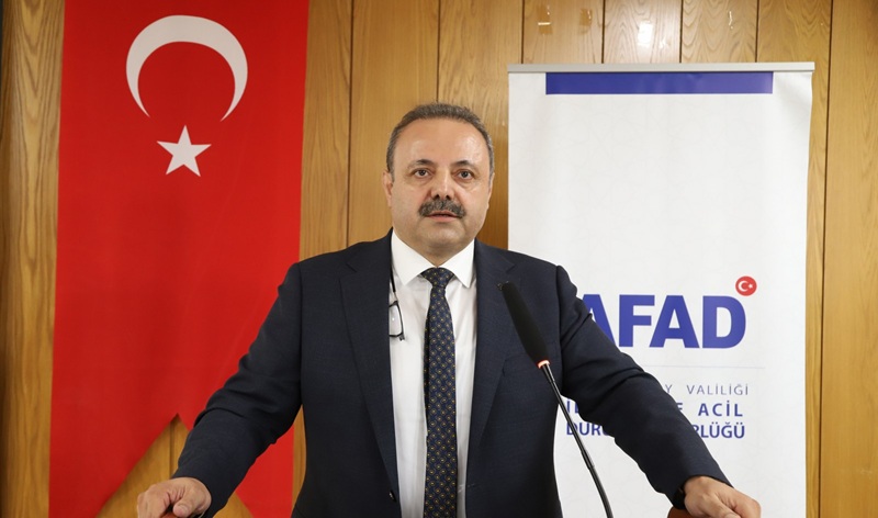 Aksaray Valiliği öncülüğünde, Aksaray Üniversitesi’nin ev sahipliğinde düzenlenen İl Afet
