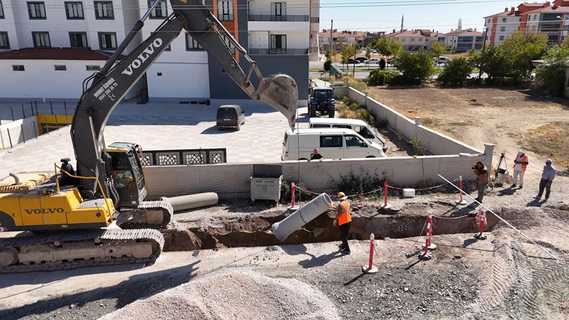 Konya Büyükşehir Belediyesi KOSKİ Genel Müdürlüğü, şehir merkezinde kullanım ömrünü